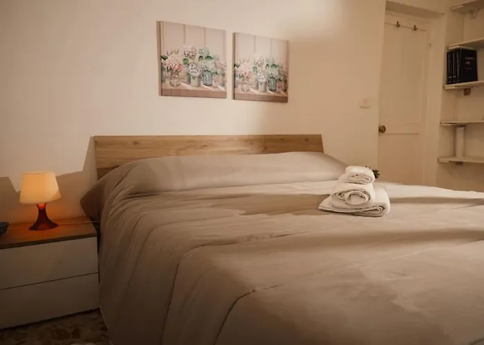Two-Room Apt. Under The Aqueduct\'S Arch In Pigneto
