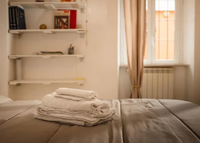 Two-Room Apt. Under The Aqueduct\'S Arch In Pigneto
